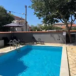 Ella וילה Ližnjan