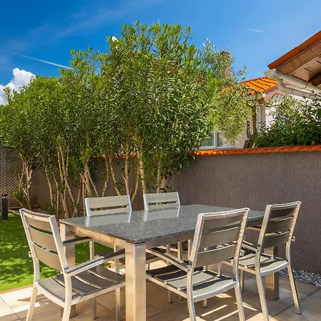 Villa Ella